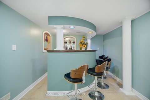 Photo 30 at 168 Sail Crescent, Vellore Village, Vaughan