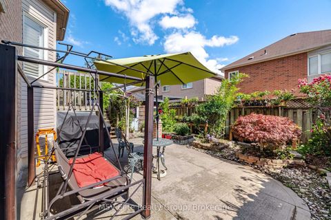 Photo 36 at 168 Sail Crescent, Vellore Village, Vaughan