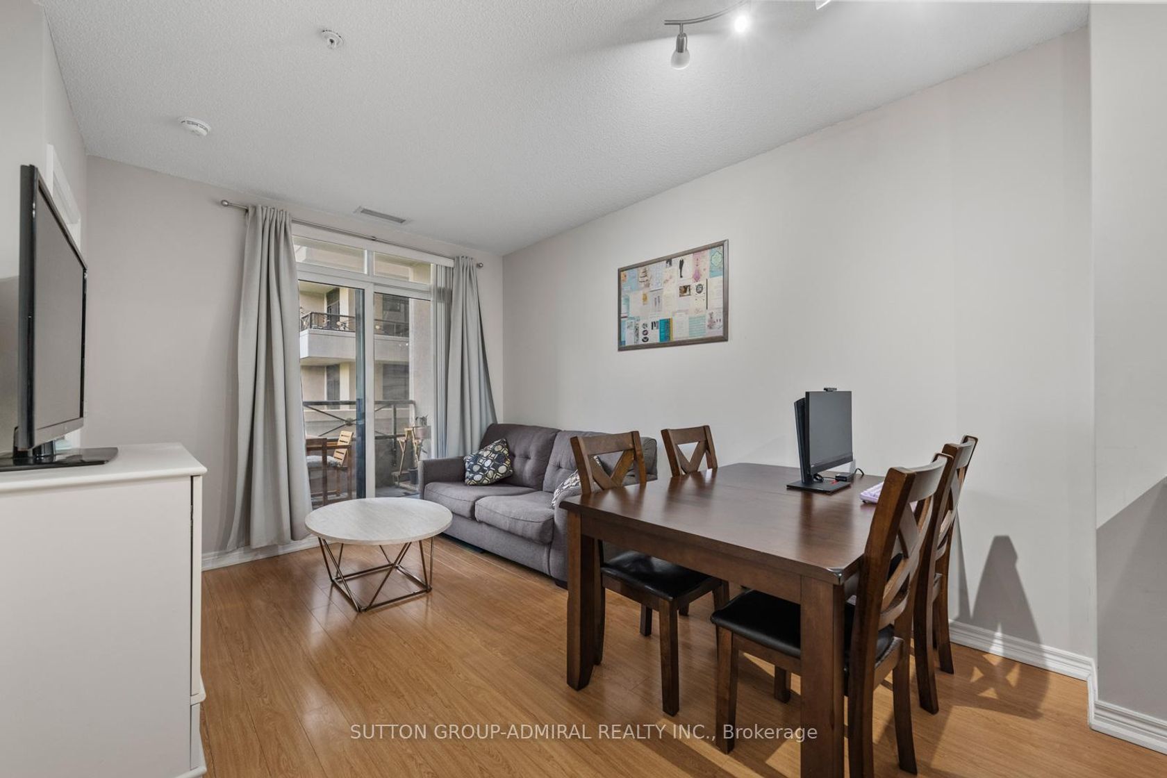215 - 9255 Jane Street, Maple, Vaughan photo number 2
