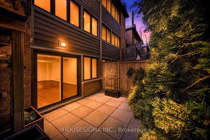 Photo 33 at 7 - 2199 Burnhamthorpe Road W, Erin Mills, Mississauga