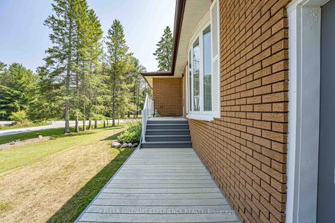 Photo 3 at 25 LAMERS Crescent, New Lowell, Clearview
