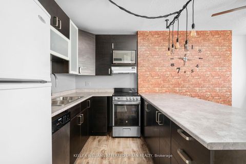 Photo 3 at 407 - 114 Vaughan Road, Cedarvale, Toronto
