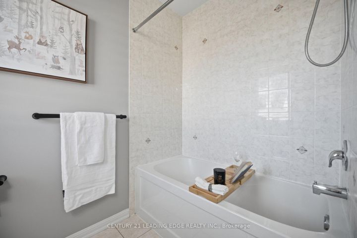Photo 20 at 49 Robert Parkinson Drive, Northwest Brampton, Brampton