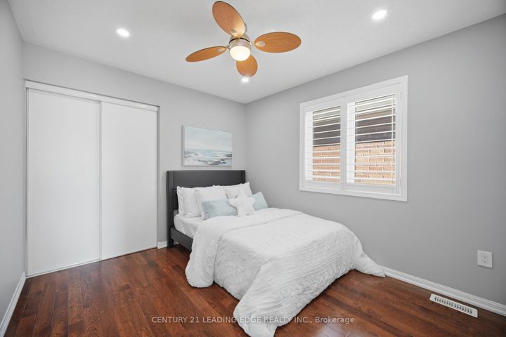 Photo 24 at 49 Robert Parkinson Drive, Northwest Brampton, Brampton
