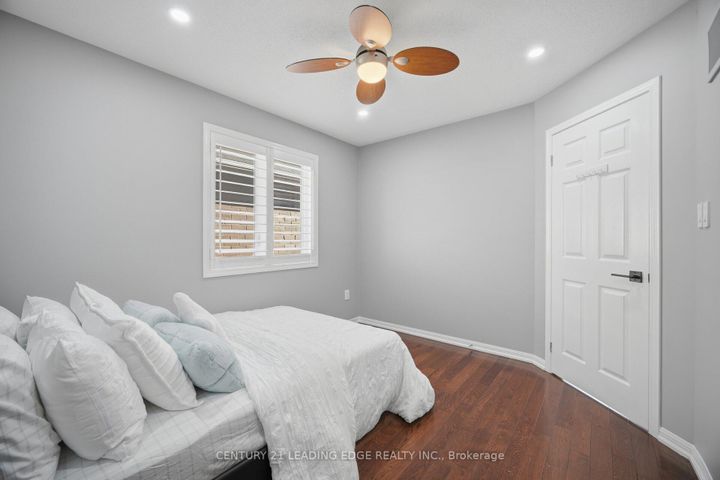 Photo 25 at 49 Robert Parkinson Drive, Northwest Brampton, Brampton