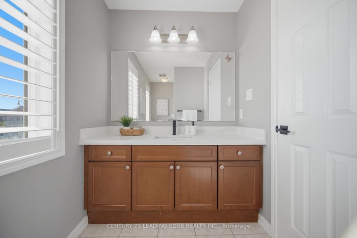 Photo 26 at 49 Robert Parkinson Drive, Northwest Brampton, Brampton