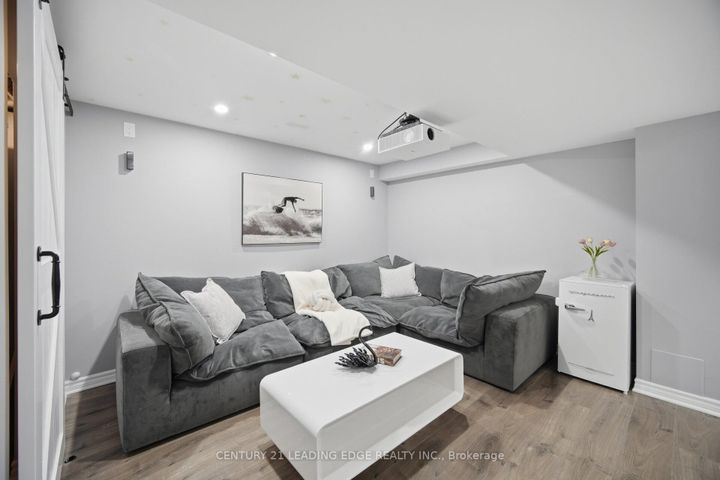 Photo 33 at 49 Robert Parkinson Drive, Northwest Brampton, Brampton