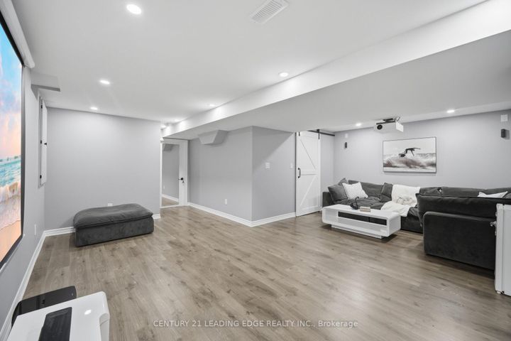 Photo 34 at 49 Robert Parkinson Drive, Northwest Brampton, Brampton