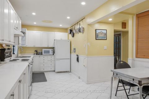 Photo 7 at 39 Cadillac Avenue, Clanton Park, Toronto