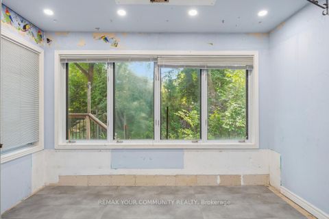 Photo 14 at 39 Cadillac Avenue, Clanton Park, Toronto
