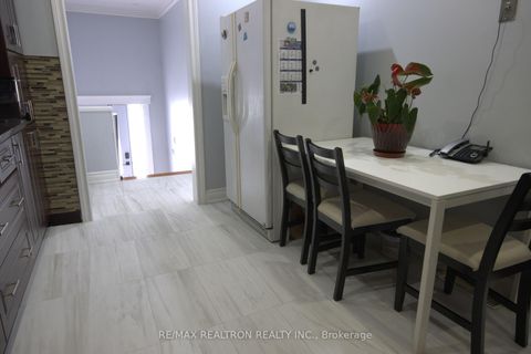 Photo 10 at 187 Apache Trail, Pleasant View, Toronto