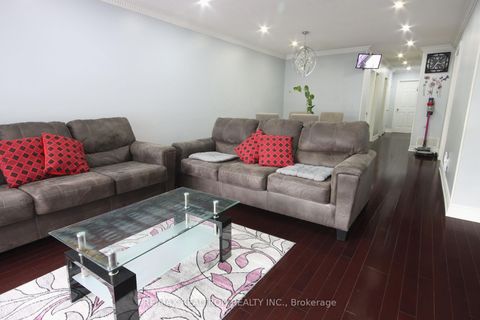 Photo 13 at 187 Apache Trail, Pleasant View, Toronto