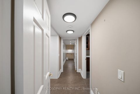 Photo 32 at 7 Purling Place, Don Mills, Toronto