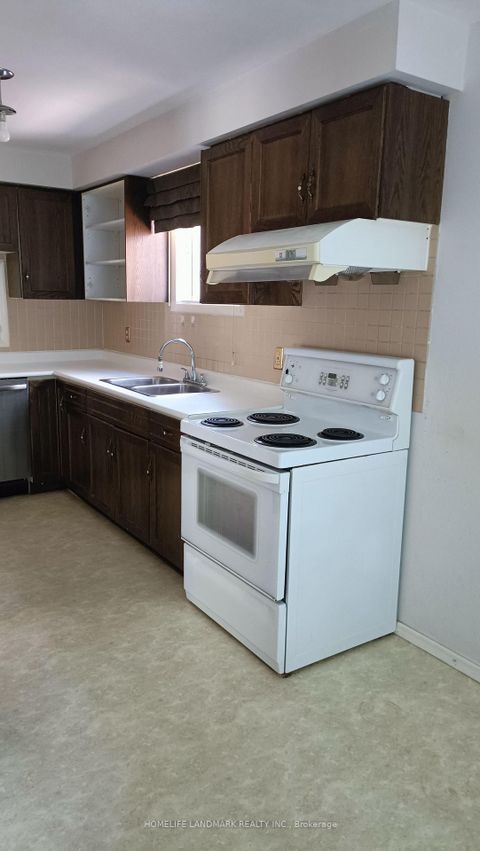 Photo 4 at 113 Wintermute Boulevard, Steeles, Toronto