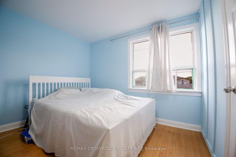 Photo 20 at 53 Giltspur Drive, Jane Heights, Toronto