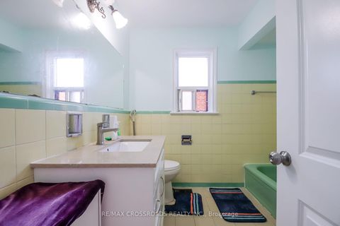 Photo 22 at 53 Giltspur Drive, Jane Heights, Toronto