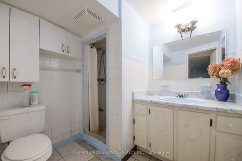 Photo 30 at 53 Giltspur Drive, Jane Heights, Toronto
