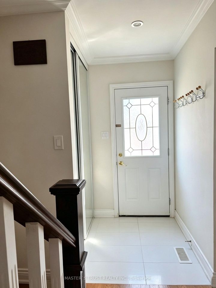 Photo 1 at 10 Elsa Vine Way, Bayview Village, Toronto