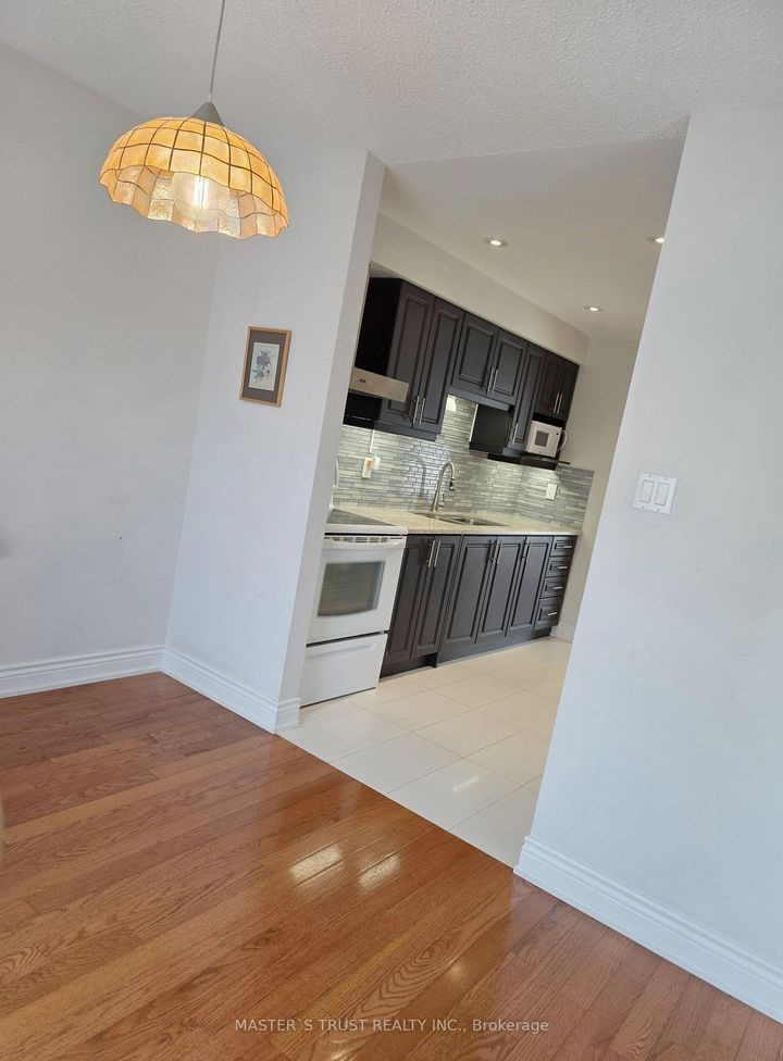 Photo 5 at 10 Elsa Vine Way, Bayview Village, Toronto