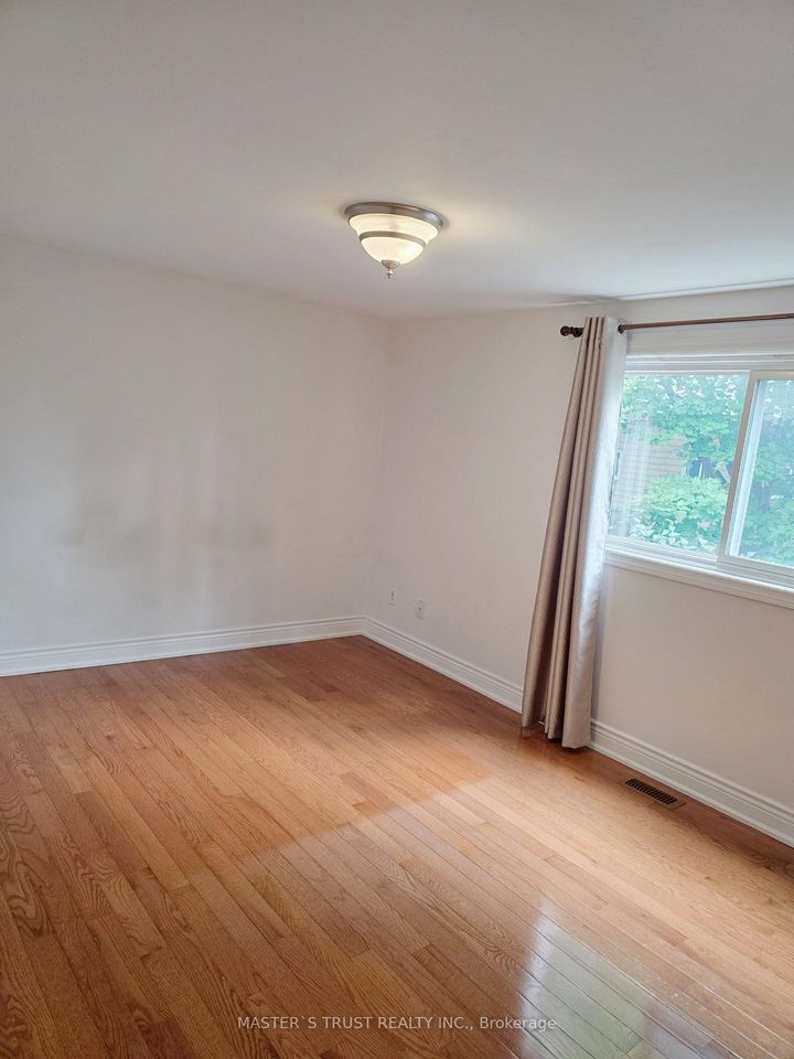 Photo 15 at 10 Elsa Vine Way, Bayview Village, Toronto