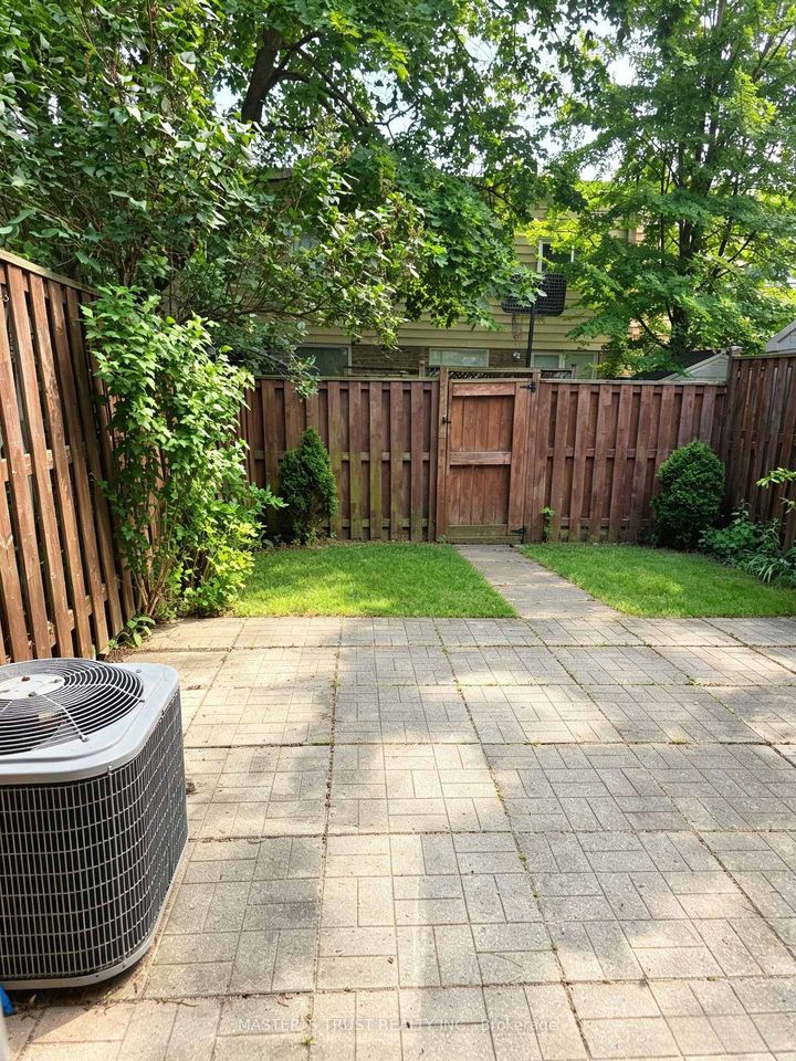 Photo 35 at 10 Elsa Vine Way, Bayview Village, Toronto