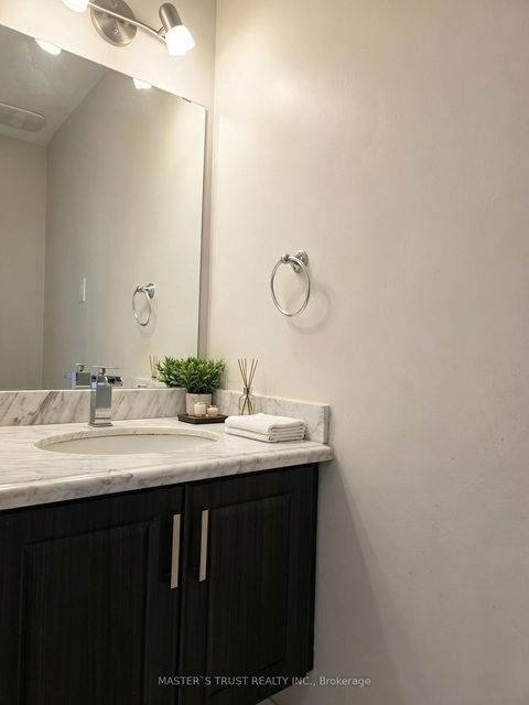 Photo 11 at 10 Elsa Vine Way, Bayview Village, Toronto