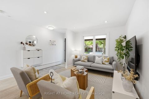 Photo 4 at 7 Hector Avenue, Wychwood, Toronto