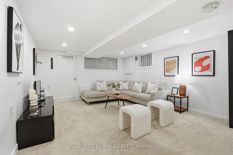 Photo 27 at 7 Hector Avenue, Wychwood, Toronto