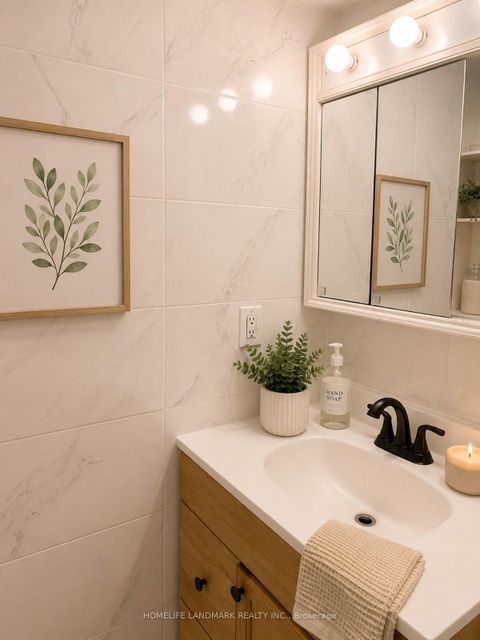 Photo 10 at 107 - 541 Blackthorn Avenue, Eglinton West, Toronto