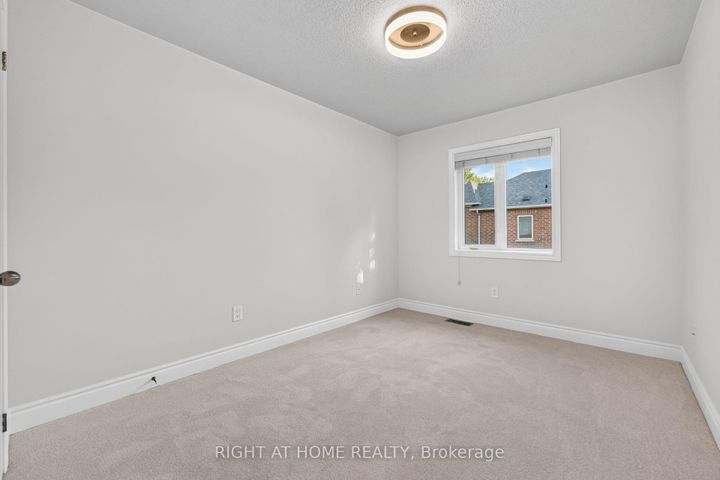 Photo 31 at 346 Creek Path Avenue, BR Bronte, Oakville