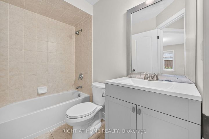 Photo 33 at 346 Creek Path Avenue, BR Bronte, Oakville