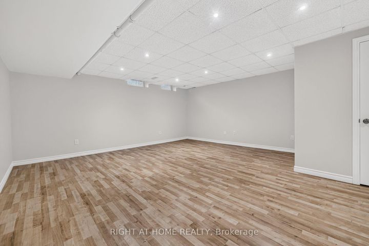 Photo 41 at 346 Creek Path Avenue, BR Bronte, Oakville