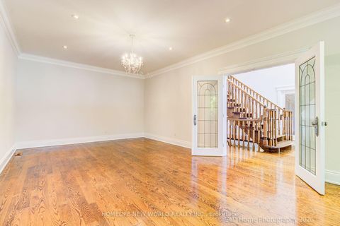 Photo 13 at 212 Burns Boulevard, King City, King