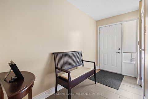 Photo 4 at 17 - 1051 Sandhurst Circle, Agincourt North, Toronto
