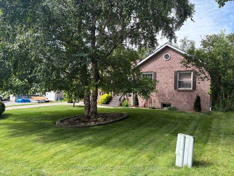 Photo 3 at 104 Eccles Street N, Queen's Park, Barrie