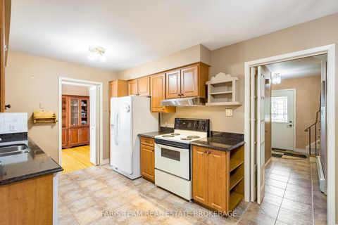 Photo 5 at 51 Davies Crescent, Grove East, Barrie
