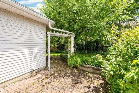 Photo 31 at 51 Davies Crescent, Grove East, Barrie