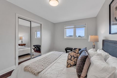 Photo 7 at 110 Victory Drive, CFB, Toronto