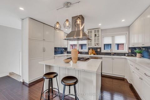 Photo 12 at 110 Victory Drive, CFB, Toronto