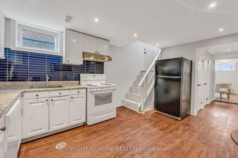 Photo 23 at 110 Victory Drive, CFB, Toronto