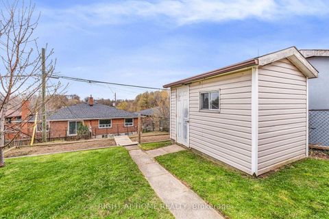 Photo 39 at 110 Victory Drive, CFB, Toronto