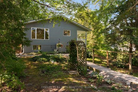 Photo 2 at 957 7th Line, Alcona, Innisfil