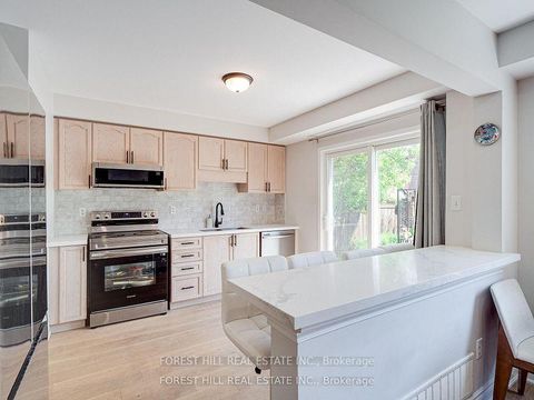 Photo 10 at 70 Shoniker Drive, Summerhill Estates, Newmarket