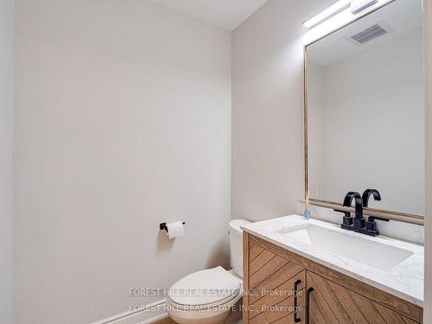 Photo 14 at 70 Shoniker Drive, Summerhill Estates, Newmarket