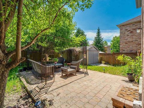 Photo 27 at 70 Shoniker Drive, Summerhill Estates, Newmarket