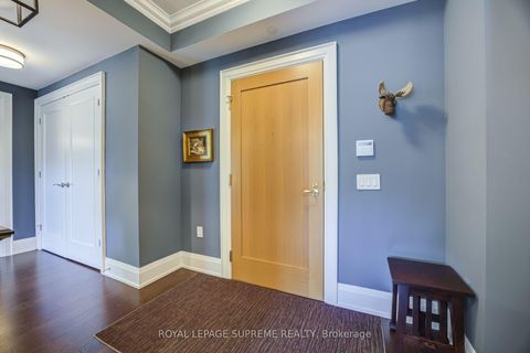 Photo 2 at 227 - 1900 Bayview Avenue, York Mills, Toronto