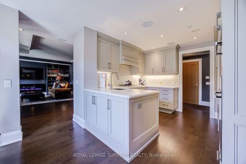 Photo 8 at 227 - 1900 Bayview Avenue, York Mills, Toronto