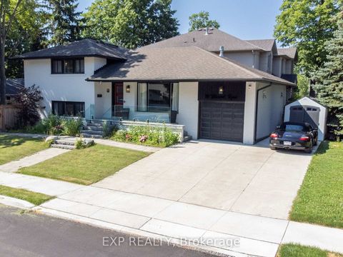 Photo 1 at 18 Winsdale Road, Markland Wood, Toronto