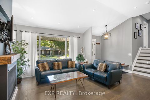 Photo 7 at 18 Winsdale Road, Markland Wood, Toronto