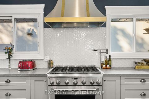 Photo 11 at 18 Winsdale Road, Markland Wood, Toronto